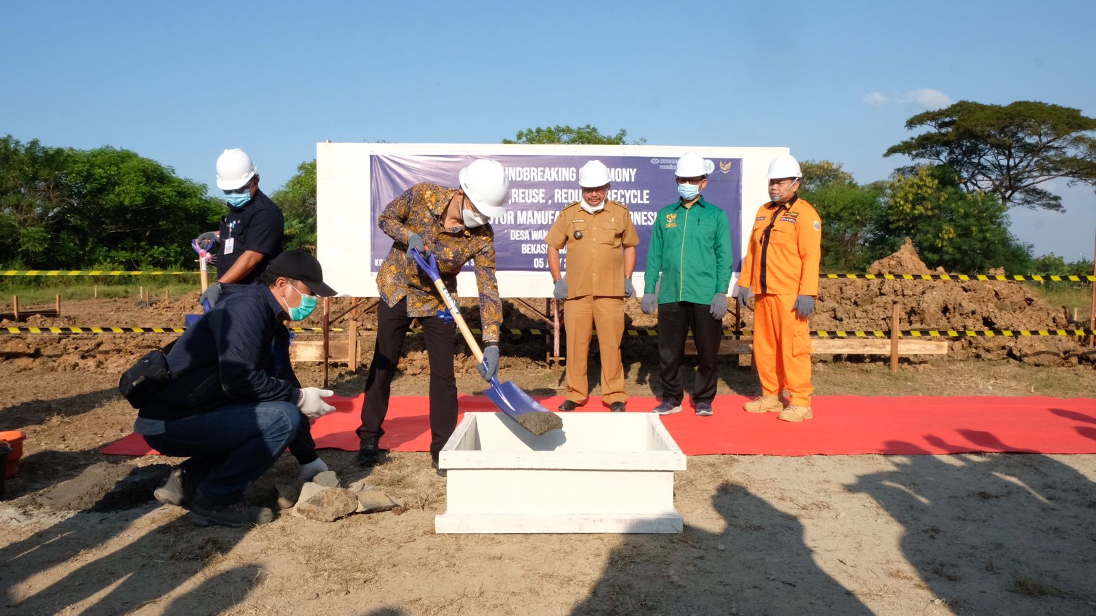 Sosialisasi dan Peletakan Batu Pertama Program Eco-village